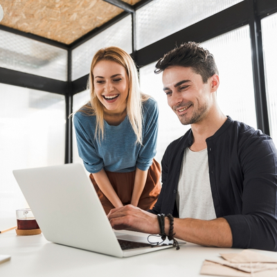 Mobiliário corporativo e saúde mental: espaços que acalmam e conectam